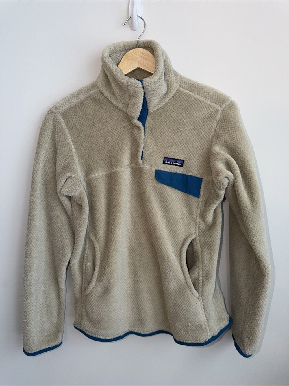 Patagonia Women's Re-Tool Snap-T Fleece Pullover Sweater Beige Teal Size Small